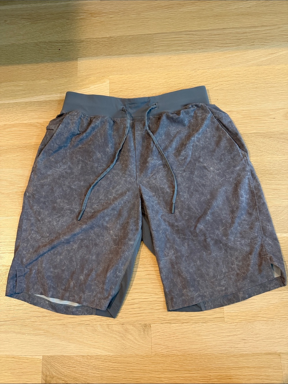 lululemon athletica Men's Charcoal Gray Athletic Drawstring Shorts